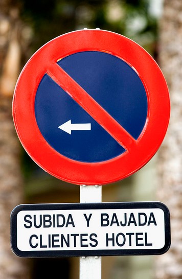 西班牙禁止停车.jpg
